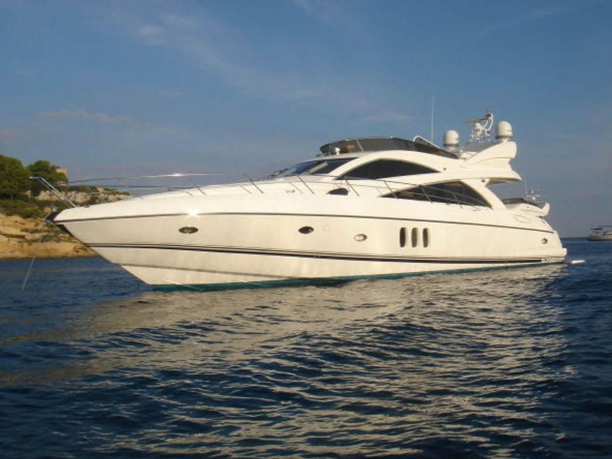https://arconyachts.ams3.digitaloceanspaces.com/105446/conversions/large_2827651-optimize.jpg