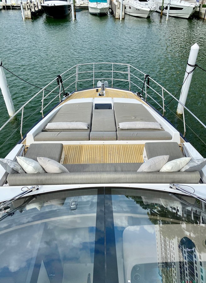https://arconyachts.ams3.digitaloceanspaces.com/105512/conversions/large_3113990-optimize.jpg