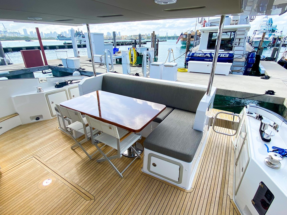 https://arconyachts.ams3.digitaloceanspaces.com/105516/conversions/large_4078894-optimize.jpg