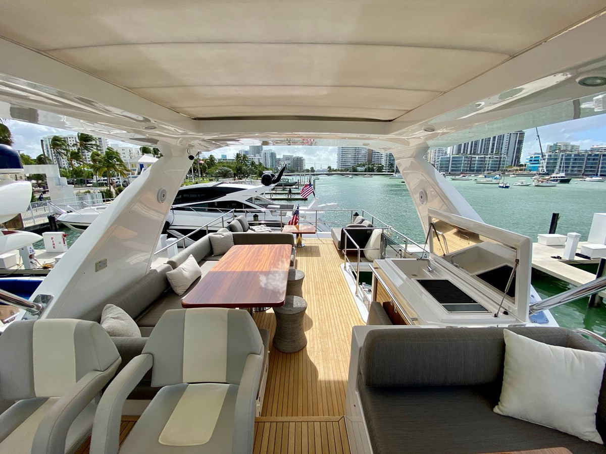 https://arconyachts.ams3.digitaloceanspaces.com/105546/conversions/large_3114001-optimize.jpg