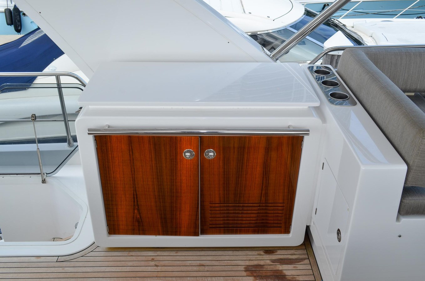 https://arconyachts.ams3.digitaloceanspaces.com/105549/conversions/large_4078905-optimize.jpg