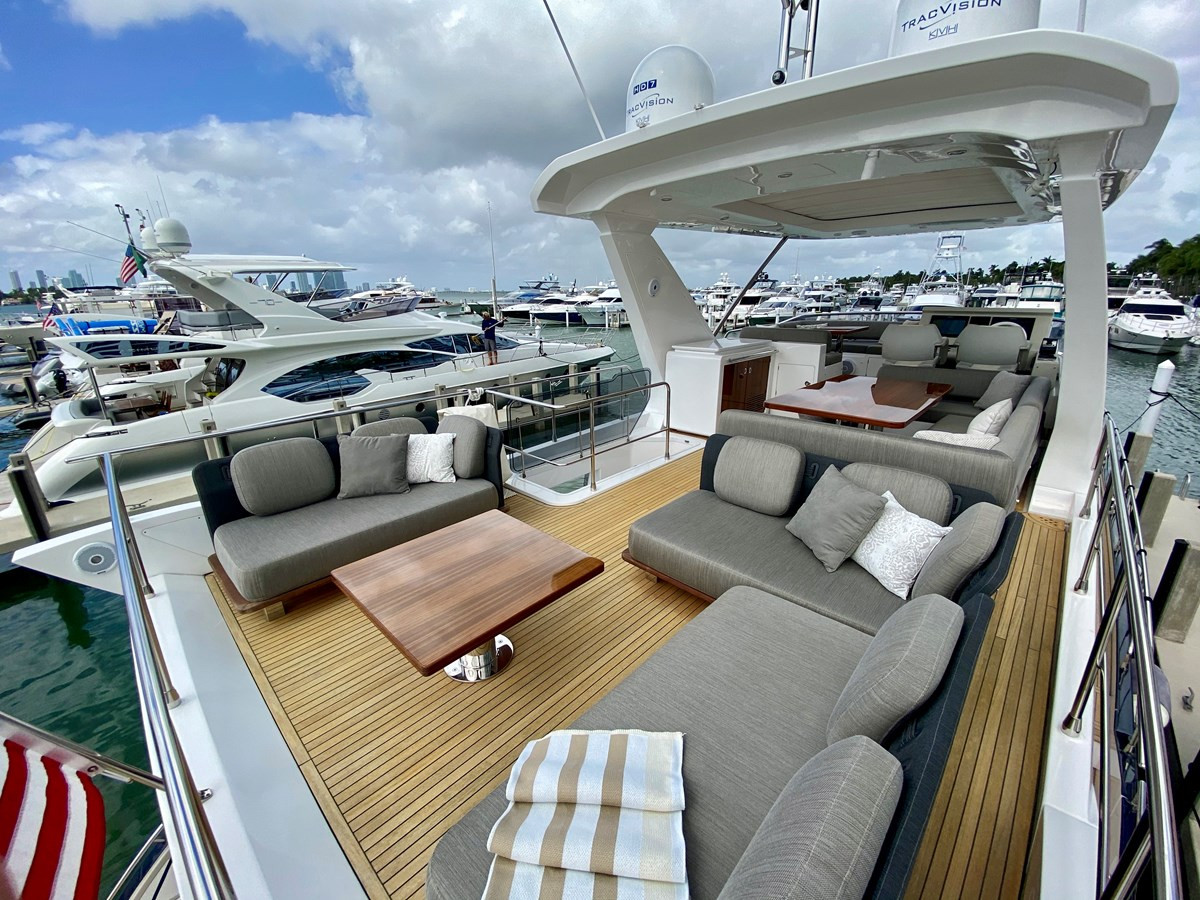 https://arconyachts.ams3.digitaloceanspaces.com/105550/conversions/large_3114003-optimize.jpg