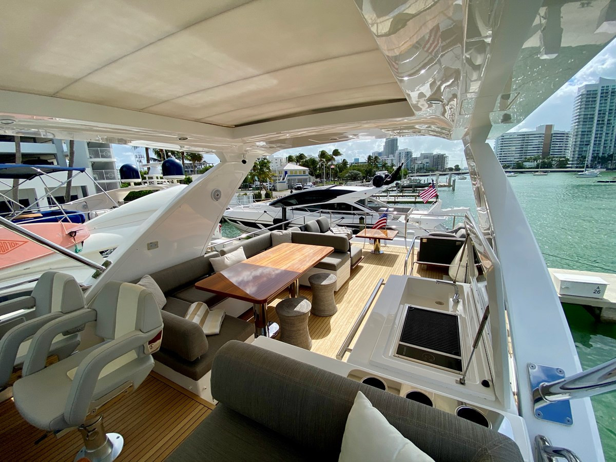 https://arconyachts.ams3.digitaloceanspaces.com/105556/conversions/large_3114005-optimize.jpg