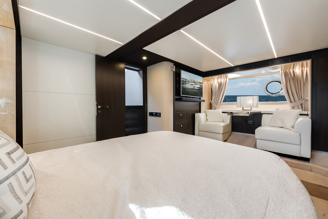 https://arconyachts.ams3.digitaloceanspaces.com/105597/conversions/large_4033902-optimize.jpg
