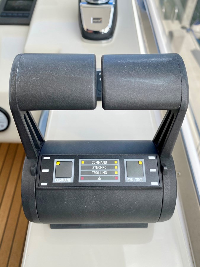 https://arconyachts.ams3.digitaloceanspaces.com/105598/conversions/large_3114020-optimize.jpg