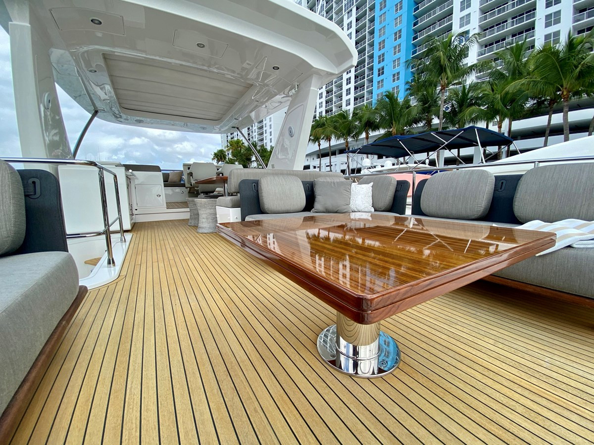 https://arconyachts.ams3.digitaloceanspaces.com/105630/conversions/large_3114031-optimize.jpg