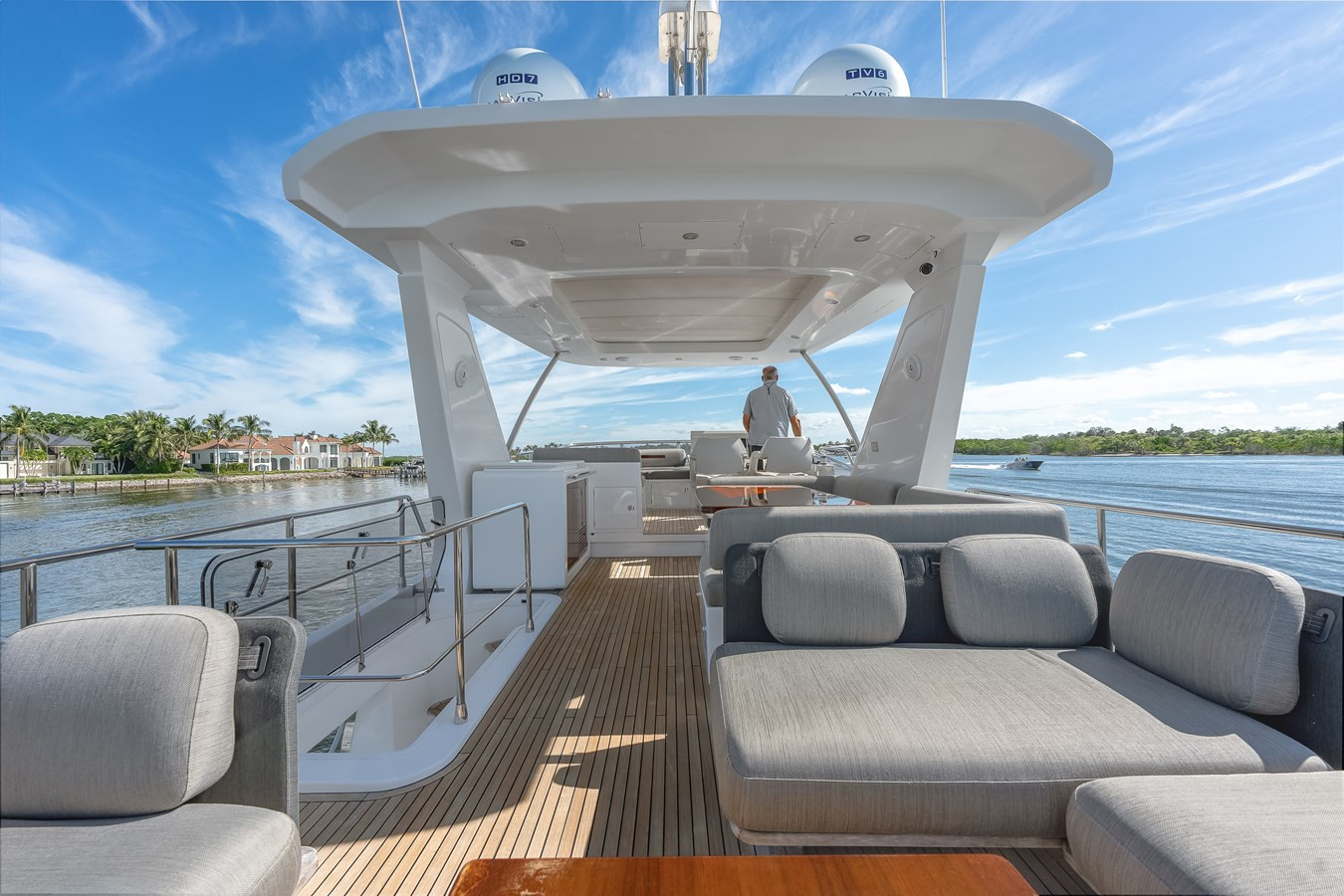 https://arconyachts.ams3.digitaloceanspaces.com/105631/conversions/large_4033919-optimize.jpg