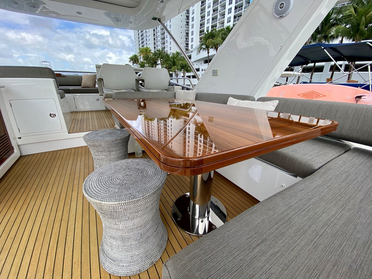 https://arconyachts.ams3.digitaloceanspaces.com/105648/conversions/large_3114037-optimize.jpg