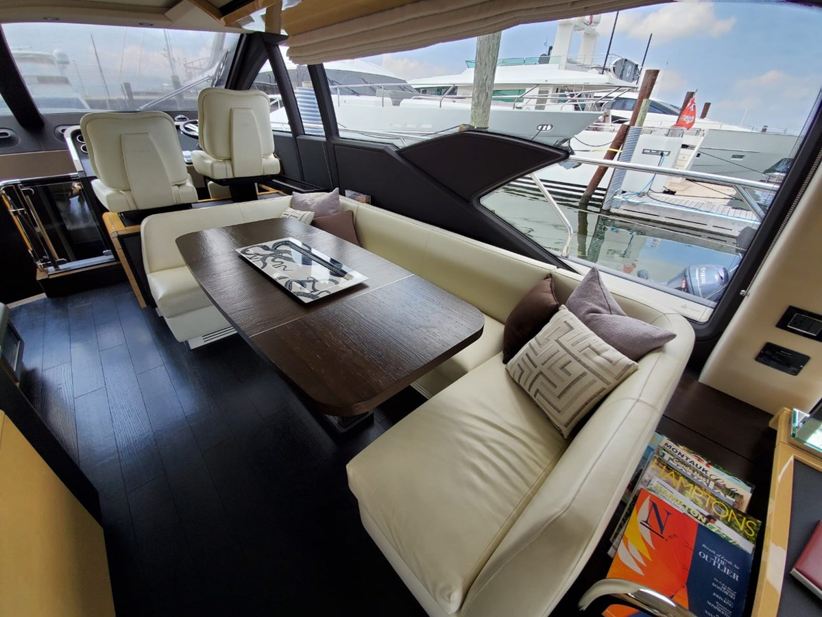 https://arconyachts.ams3.digitaloceanspaces.com/105678/conversions/large_3114048-optimize.jpg