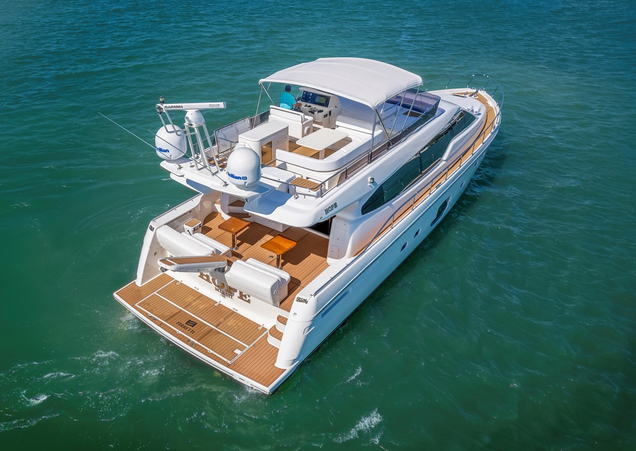 https://arconyachts.ams3.digitaloceanspaces.com/105724/conversions/large_3944039-optimize.jpg