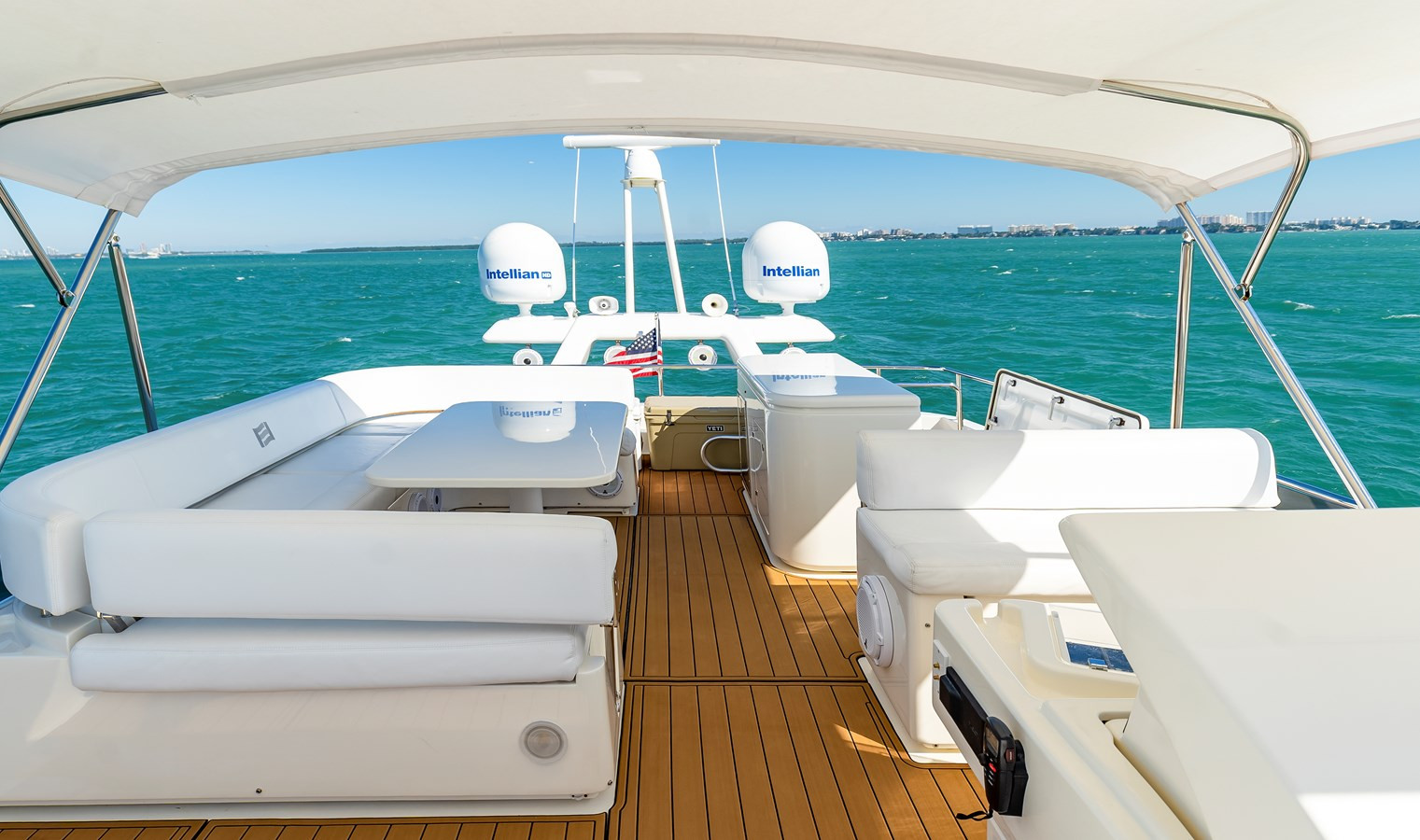 https://arconyachts.ams3.digitaloceanspaces.com/105815/conversions/large_3944072-optimize.jpg