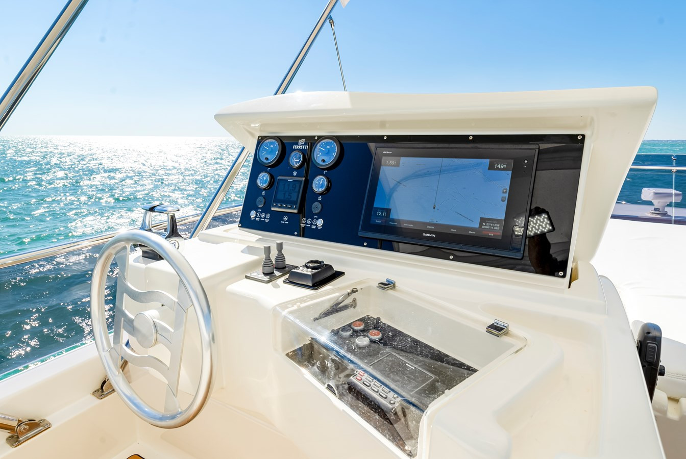 https://arconyachts.ams3.digitaloceanspaces.com/105823/conversions/large_3944075-optimize.jpg