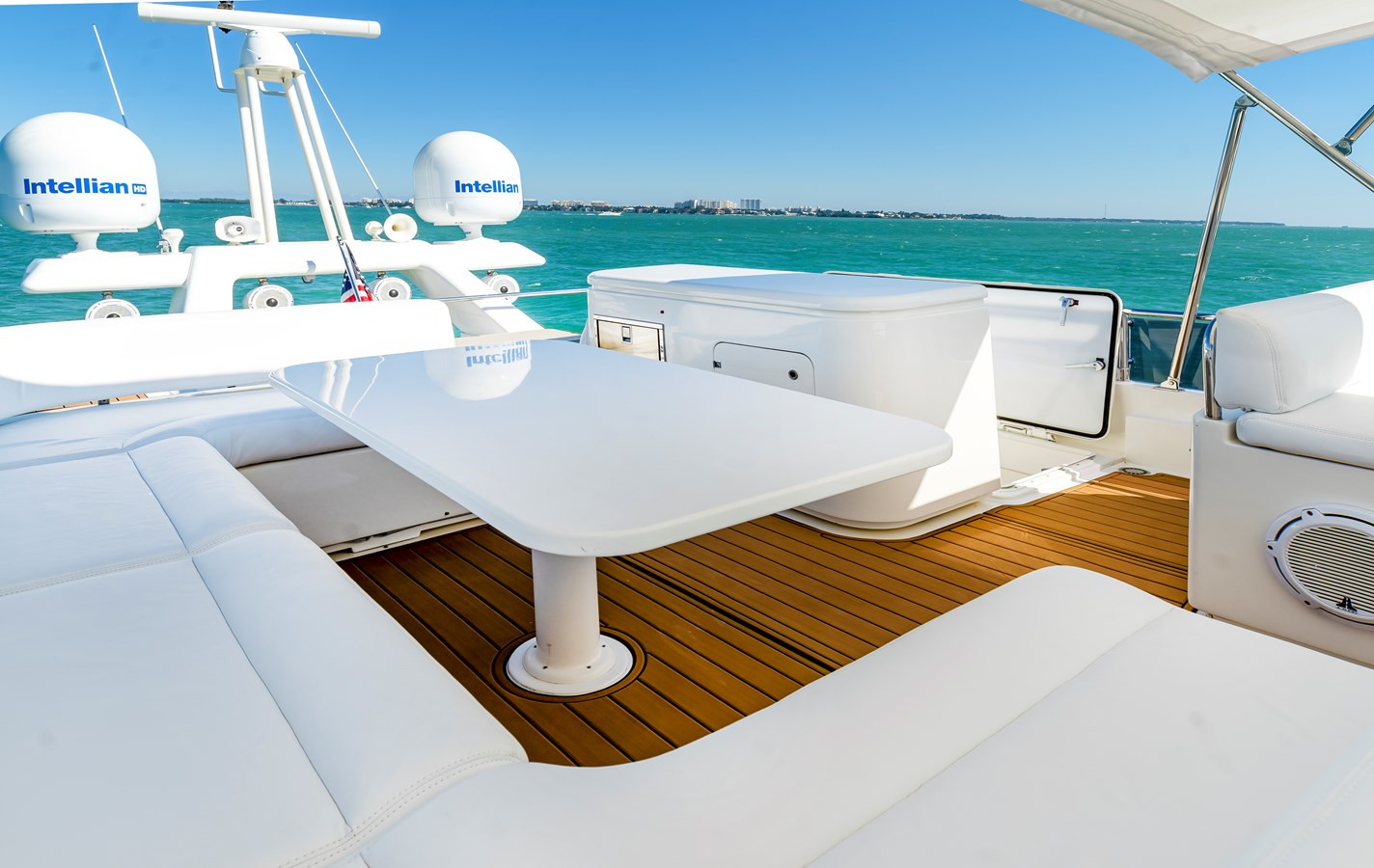 https://arconyachts.ams3.digitaloceanspaces.com/105839/conversions/large_3944081-optimize.jpg