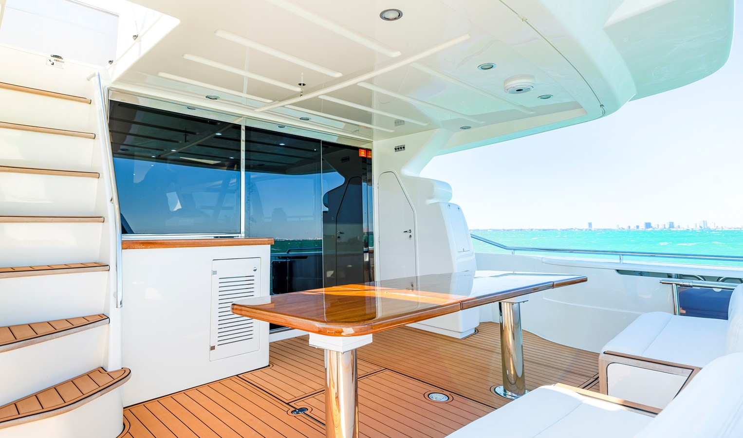 https://arconyachts.ams3.digitaloceanspaces.com/105849/conversions/large_3944086-optimize.jpg