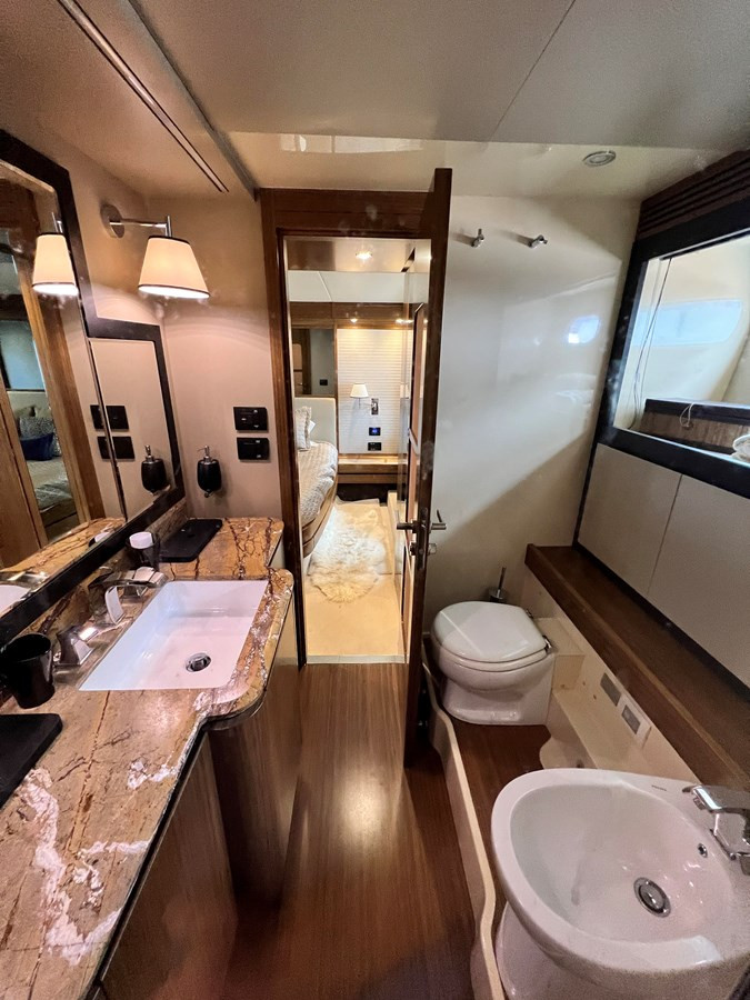 https://arconyachts.ams3.digitaloceanspaces.com/105879/conversions/large_4193690-optimize.jpg
