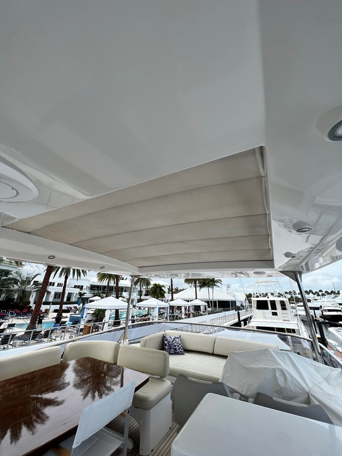 https://arconyachts.ams3.digitaloceanspaces.com/105905/conversions/large_4193701-optimize.jpg