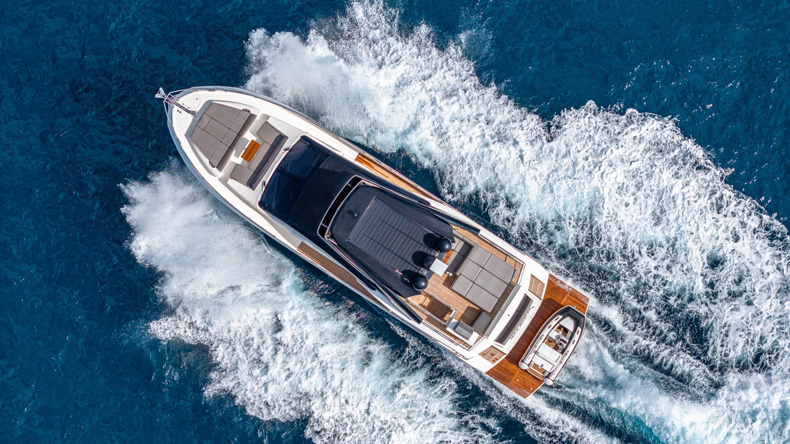 https://arconyachts.ams3.digitaloceanspaces.com/105941/conversions/large_4470129-optimize.jpg