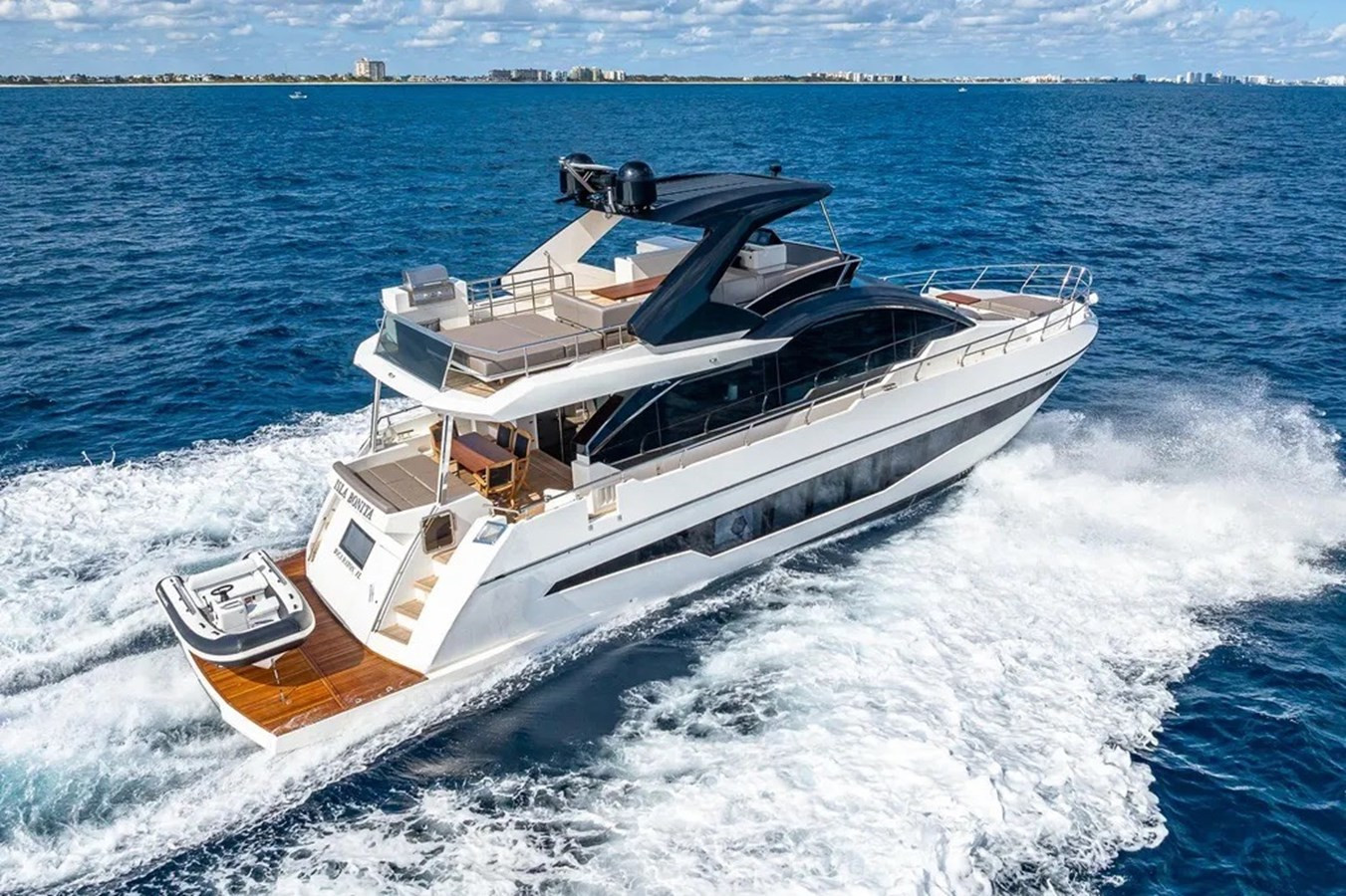 https://arconyachts.ams3.digitaloceanspaces.com/105967/conversions/large_4544960-optimize.jpg