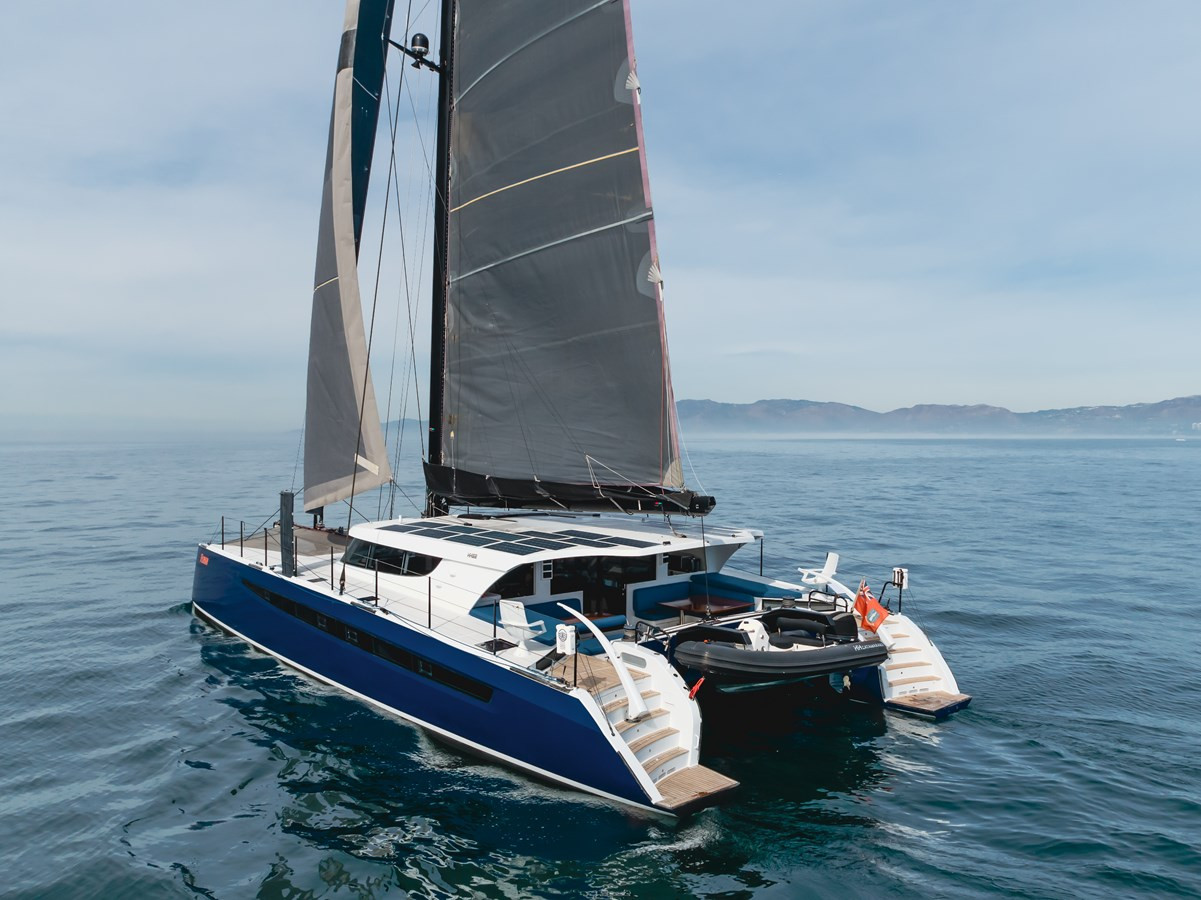 https://arconyachts.ams3.digitaloceanspaces.com/106006/conversions/large_4629401-optimize.jpg