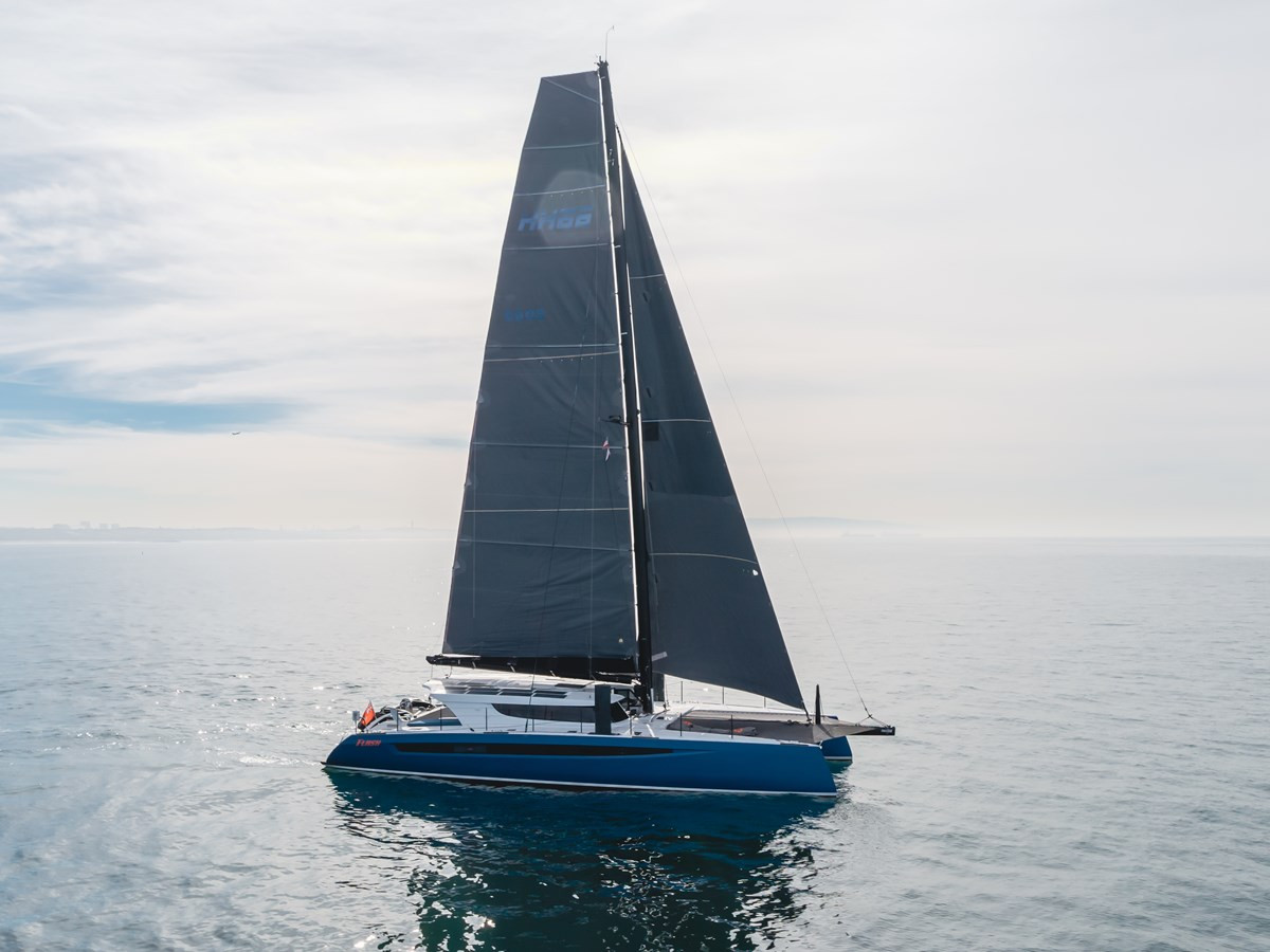 https://arconyachts.ams3.digitaloceanspaces.com/106041/conversions/large_4629416-optimize.jpg