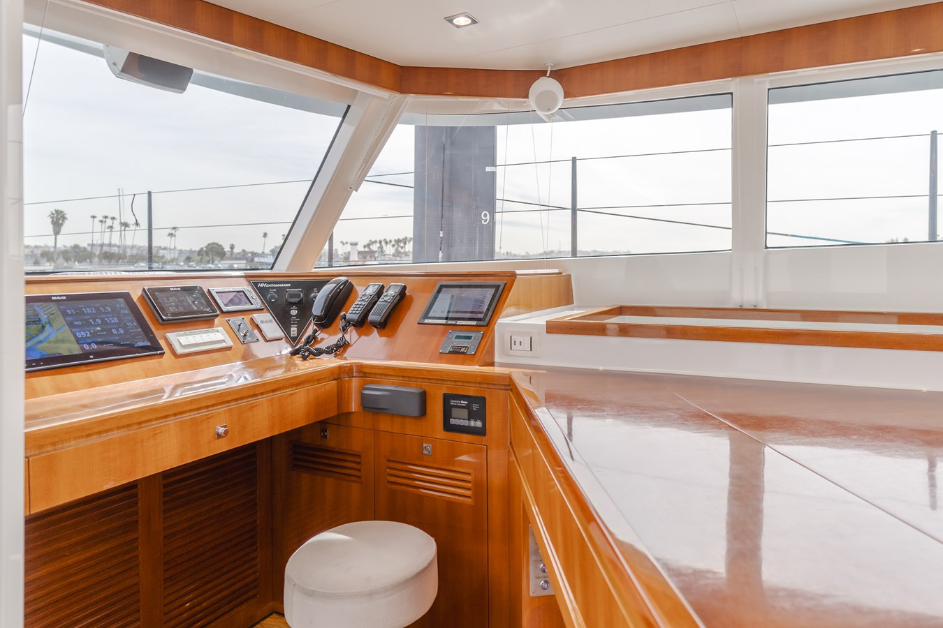 https://arconyachts.ams3.digitaloceanspaces.com/106136/conversions/large_4629449-optimize.jpg