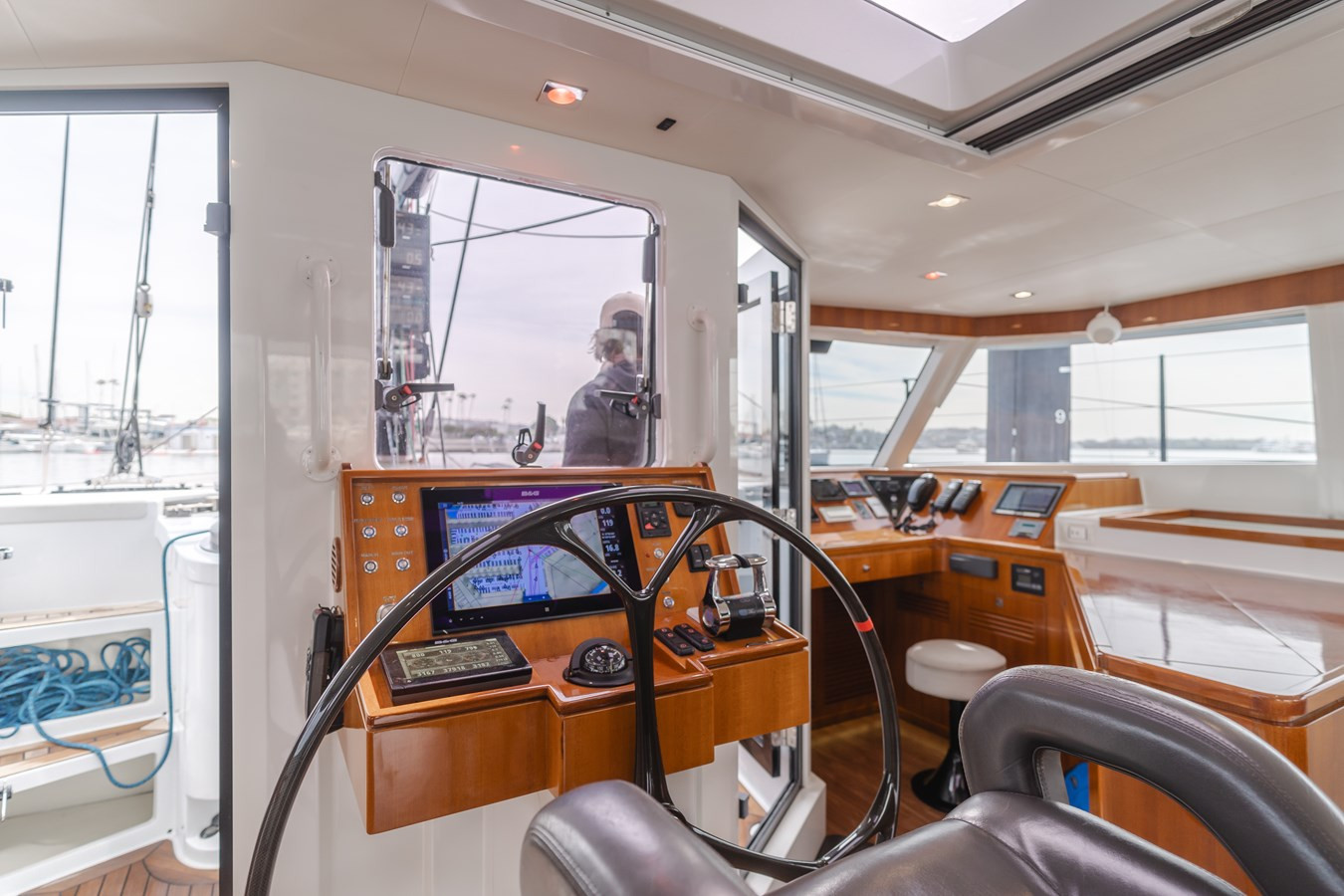 https://arconyachts.ams3.digitaloceanspaces.com/106141/conversions/large_4629451-optimize.jpg