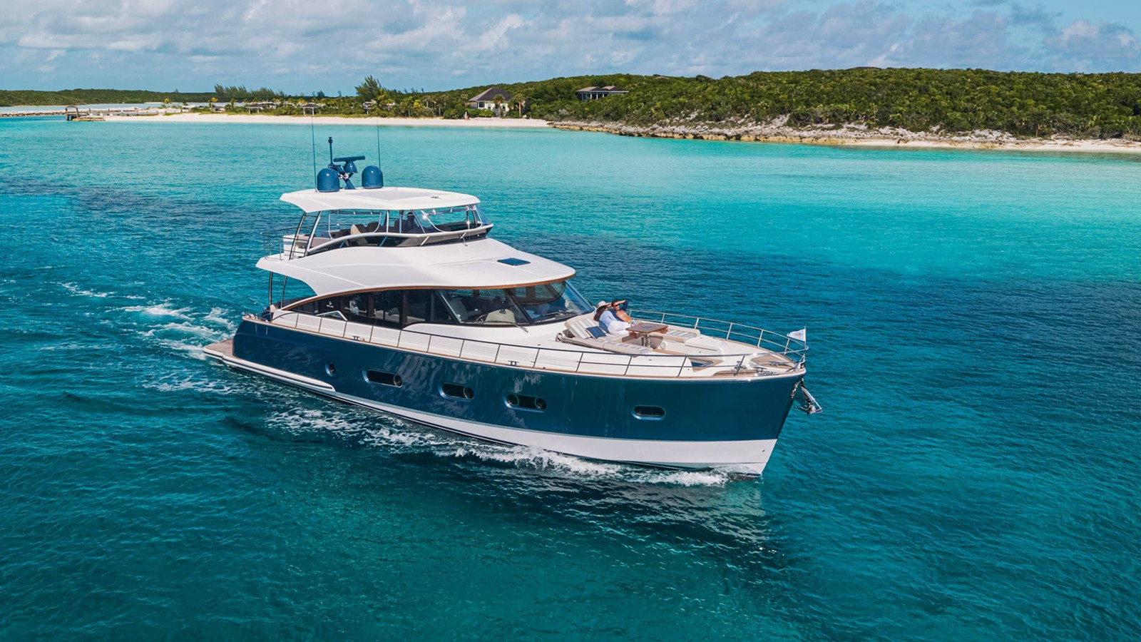 https://arconyachts.ams3.digitaloceanspaces.com/106183/conversions/large_4840069-optimize.jpg