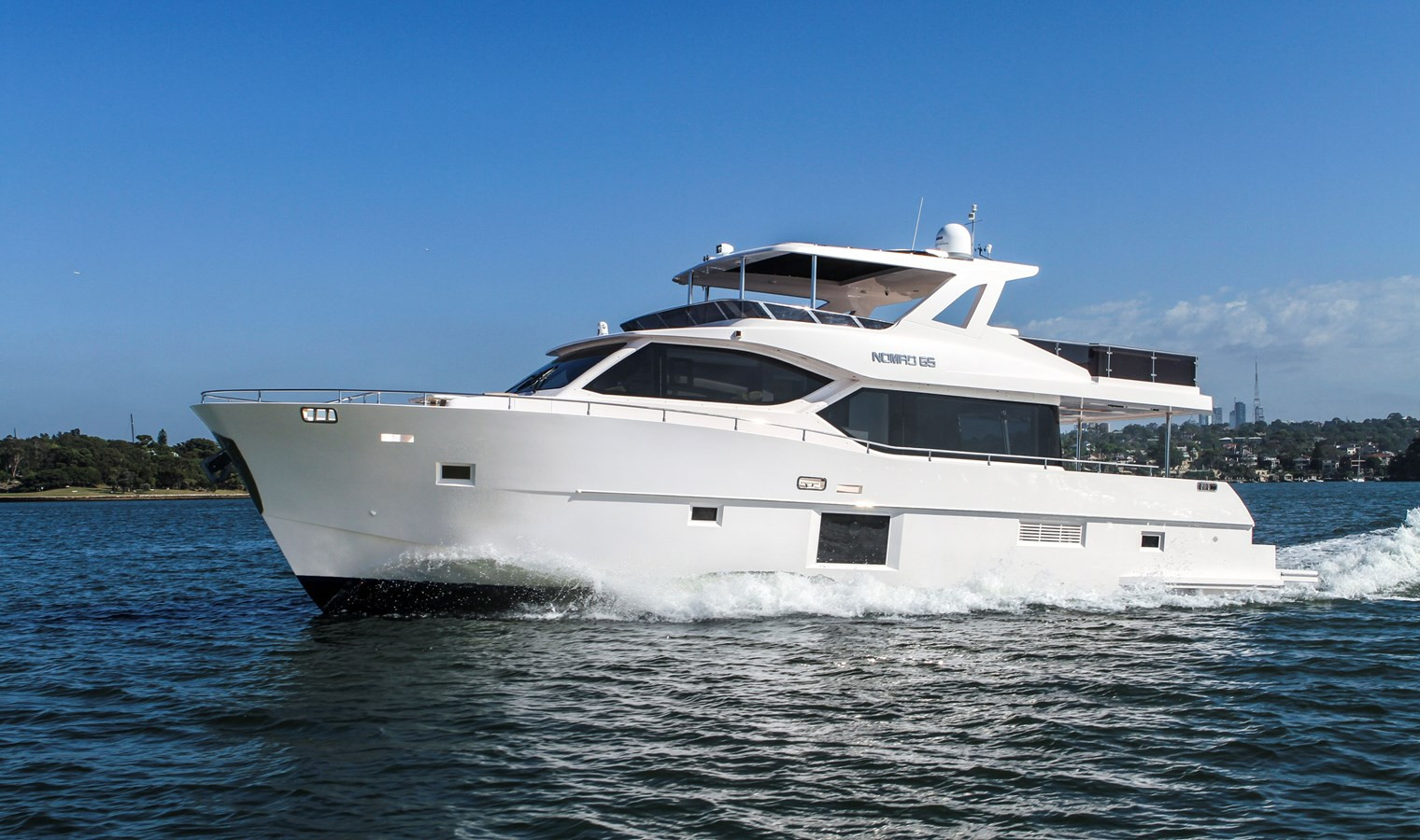 https://arconyachts.ams3.digitaloceanspaces.com/106227/conversions/large_4127818-optimize.jpg