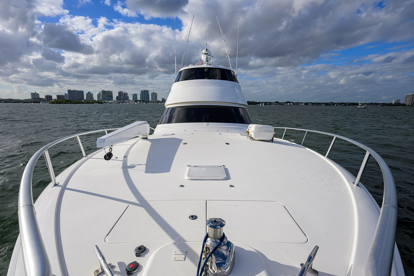 https://arconyachts.ams3.digitaloceanspaces.com/106269/conversions/large_4847904-optimize.jpg