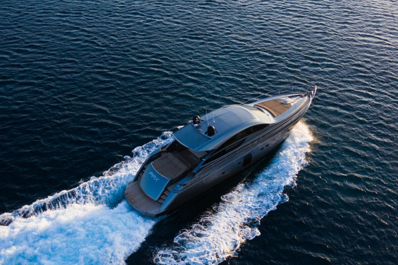 https://arconyachts.ams3.digitaloceanspaces.com/106405/conversions/large_4853988-optimize.jpg