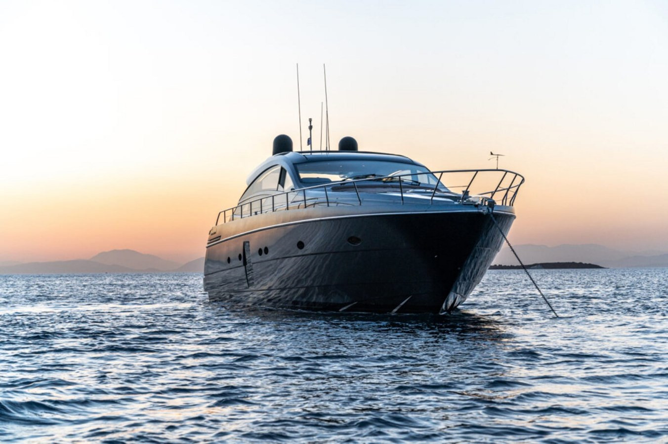 https://arconyachts.ams3.digitaloceanspaces.com/106411/conversions/large_4852383-optimize.jpg