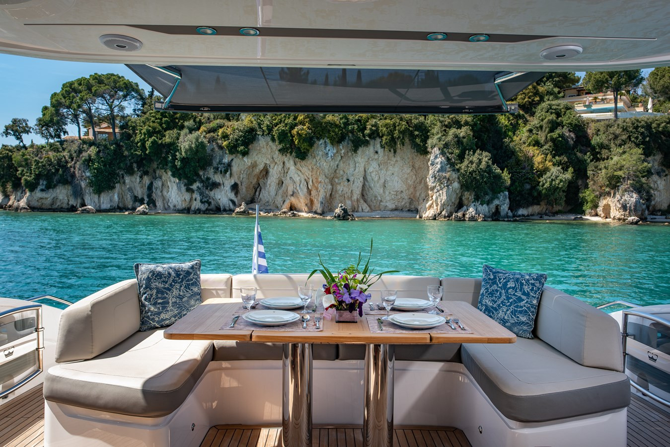 https://arconyachts.ams3.digitaloceanspaces.com/106413/conversions/large_4713740-optimize.jpg