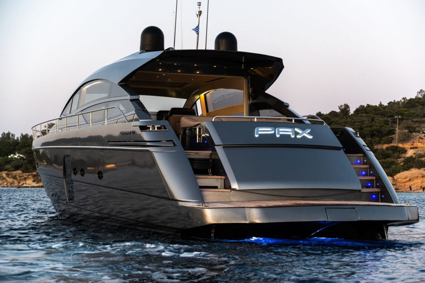 https://arconyachts.ams3.digitaloceanspaces.com/106414/conversions/large_4852381-optimize.jpg
