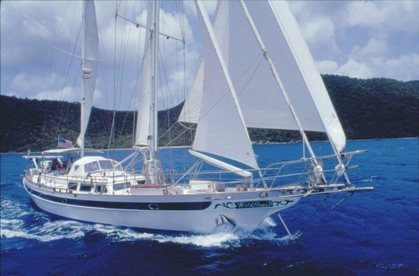 https://arconyachts.ams3.digitaloceanspaces.com/106507/conversions/large_4721729-optimize.jpg