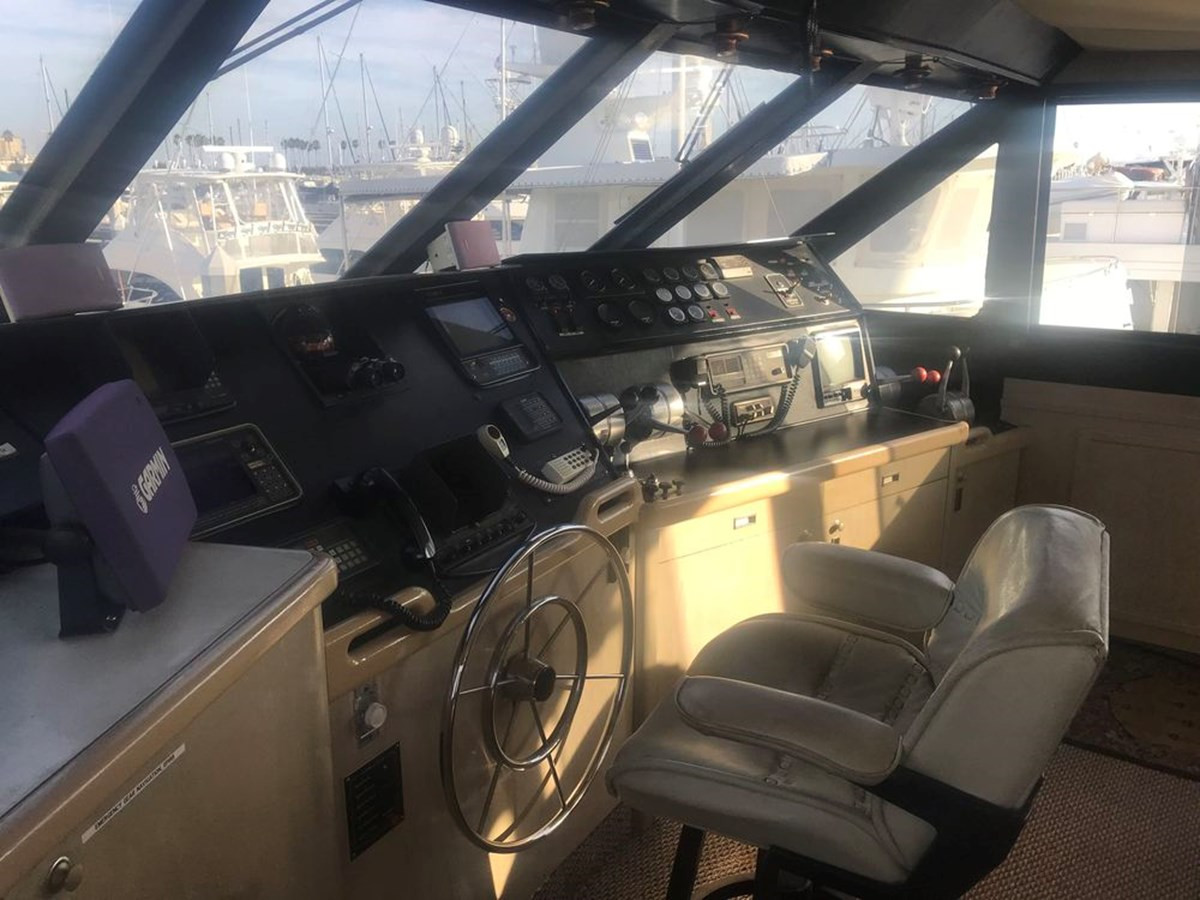 https://arconyachts.ams3.digitaloceanspaces.com/106622/conversions/large_2827777-optimize.jpg