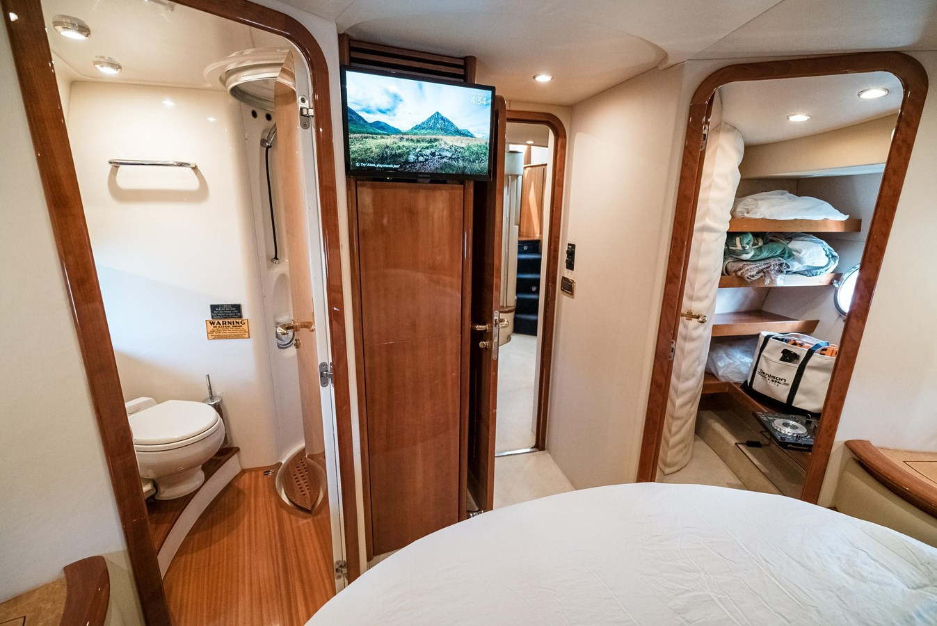 https://arconyachts.ams3.digitaloceanspaces.com/106665/conversions/large_3307842-optimize.jpg