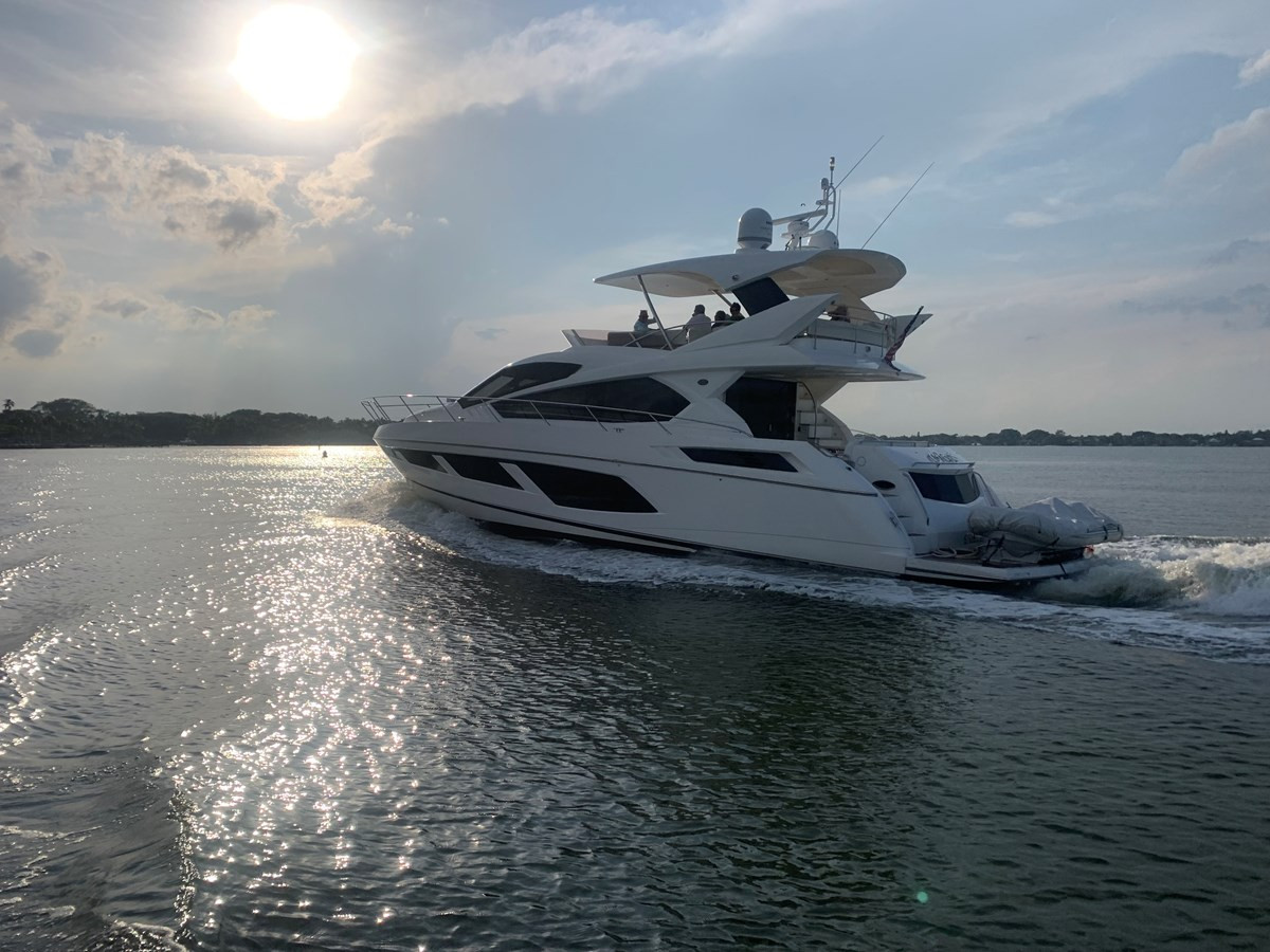 https://arconyachts.ams3.digitaloceanspaces.com/106852/conversions/large_3819795-optimize.jpg