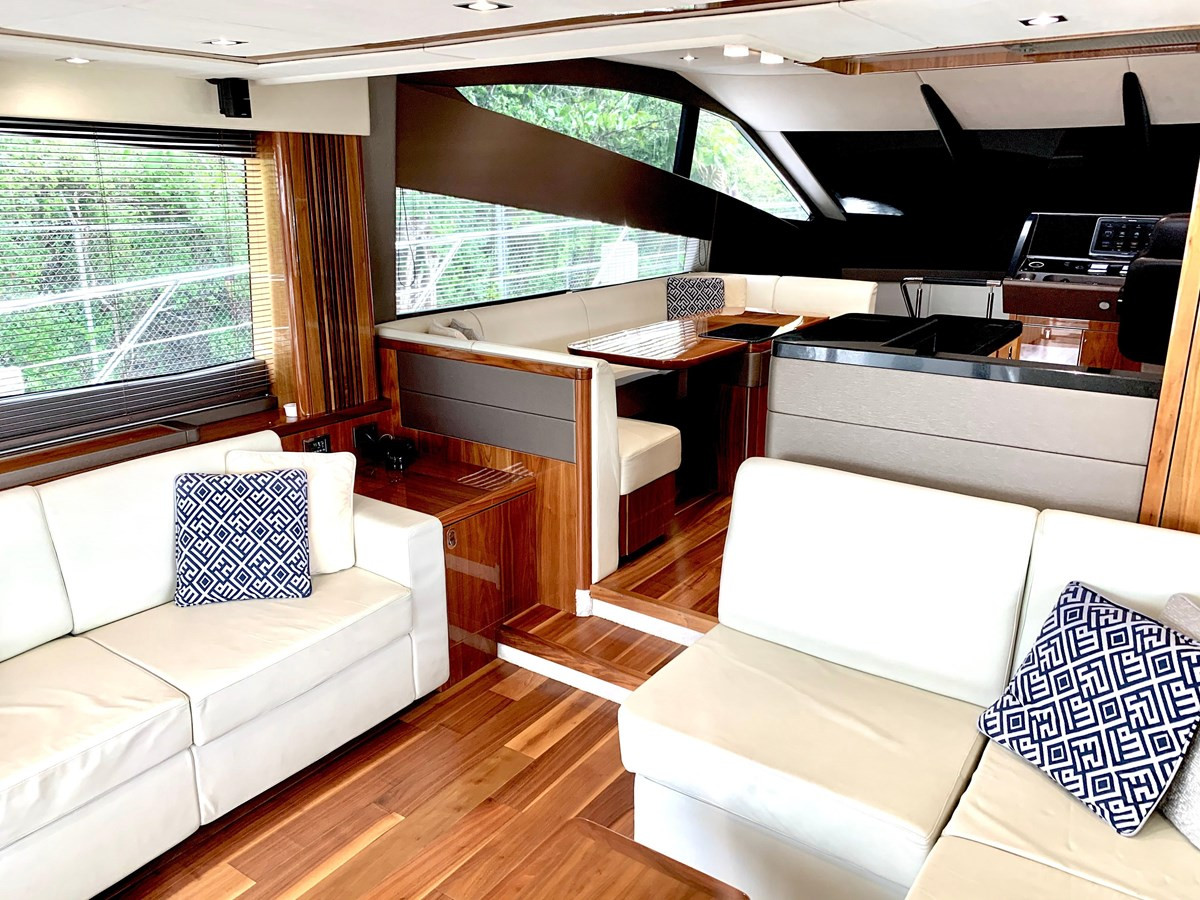 https://arconyachts.ams3.digitaloceanspaces.com/106861/conversions/large_3819798-optimize.jpg