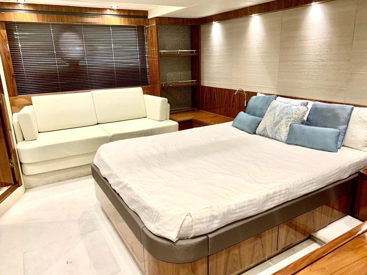 https://arconyachts.ams3.digitaloceanspaces.com/106883/conversions/large_3819806-optimize.jpg
