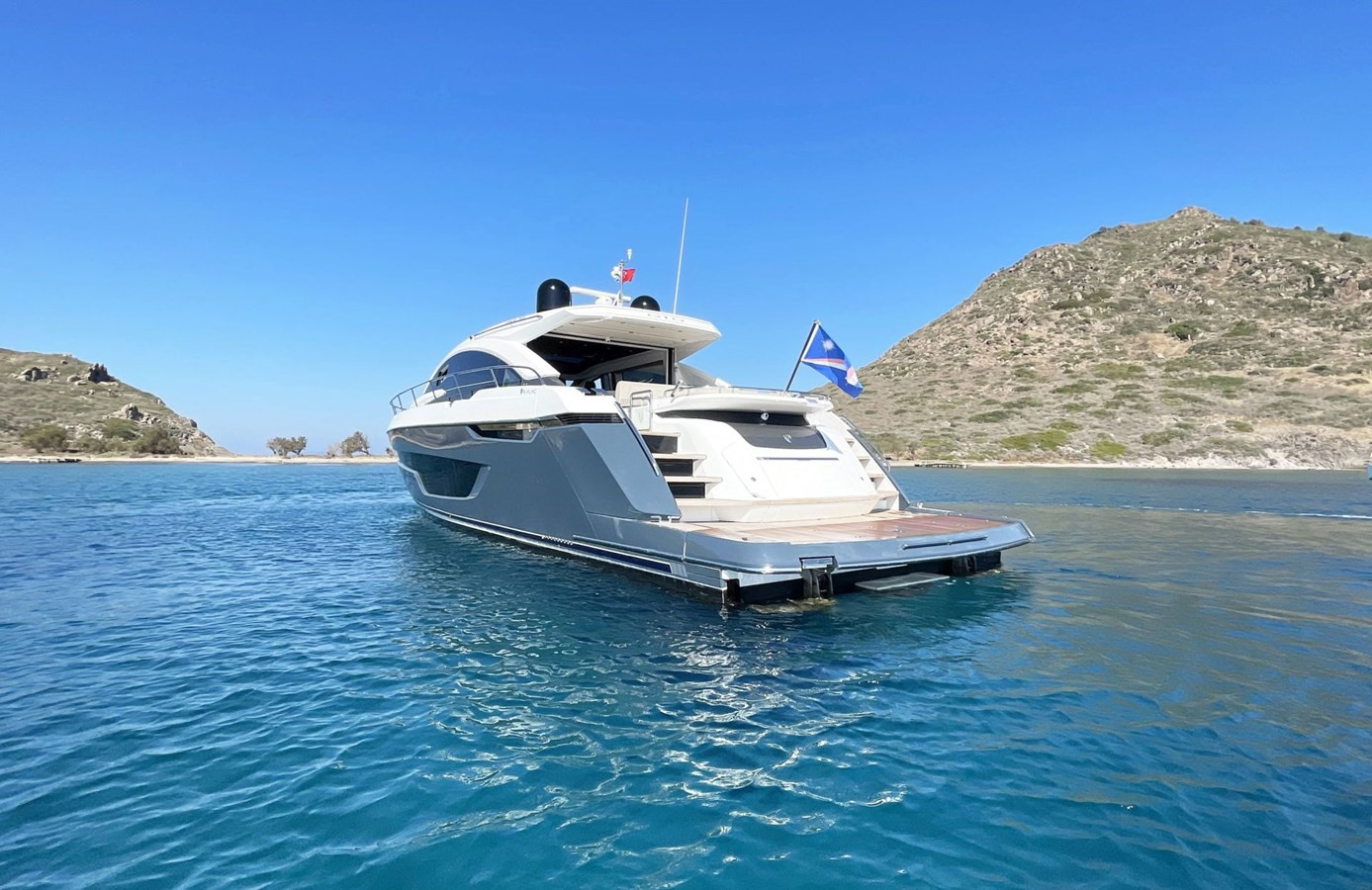 https://arconyachts.ams3.digitaloceanspaces.com/107060/conversions/large_4124273-optimize.jpg