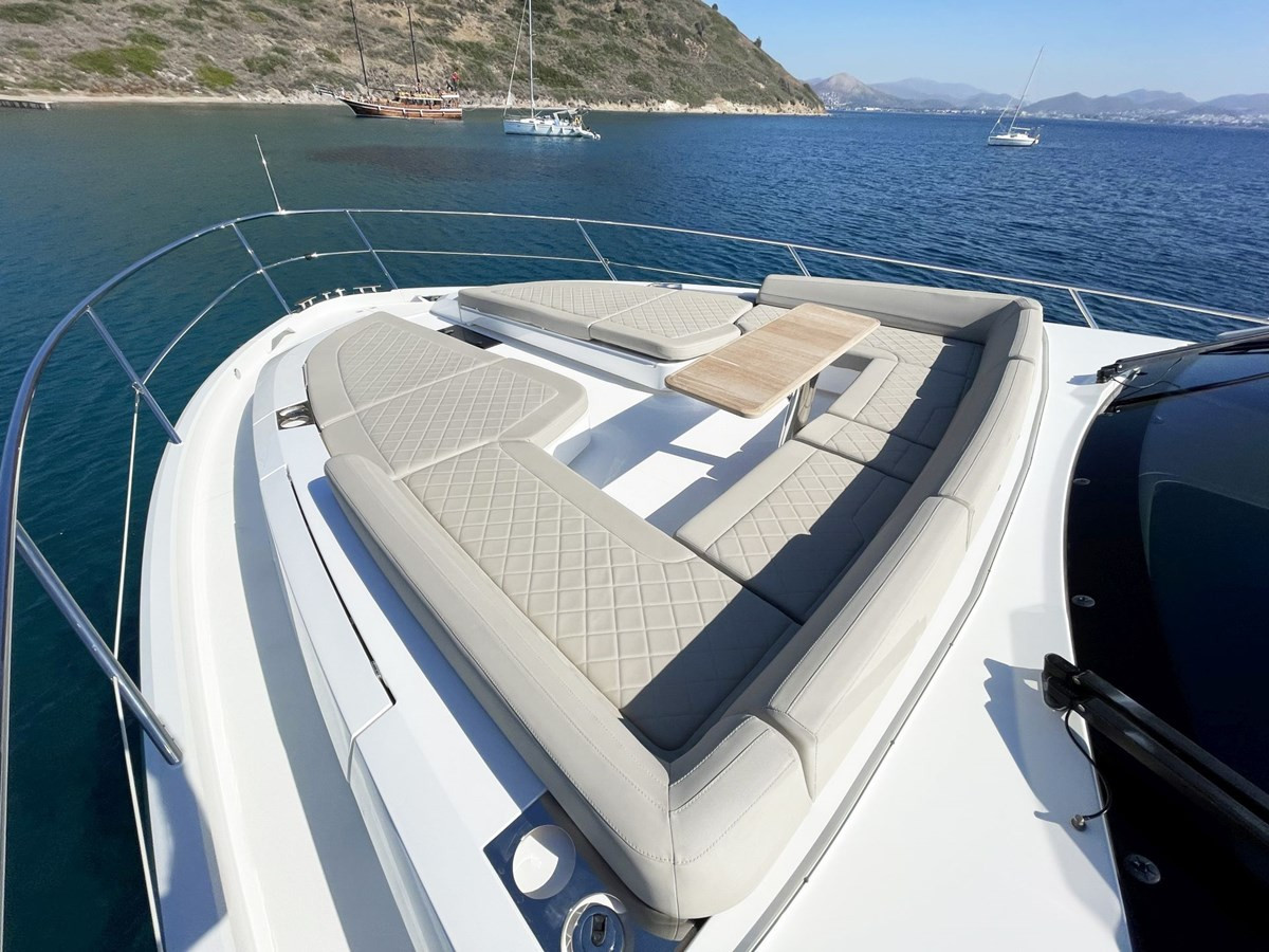 https://arconyachts.ams3.digitaloceanspaces.com/107065/conversions/large_4124275-optimize.jpg