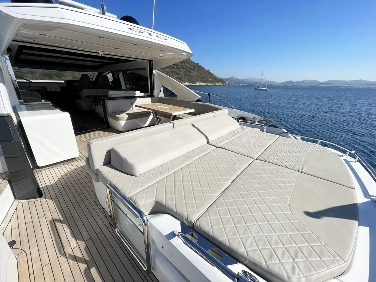 https://arconyachts.ams3.digitaloceanspaces.com/107076/conversions/large_4124279-optimize.jpg