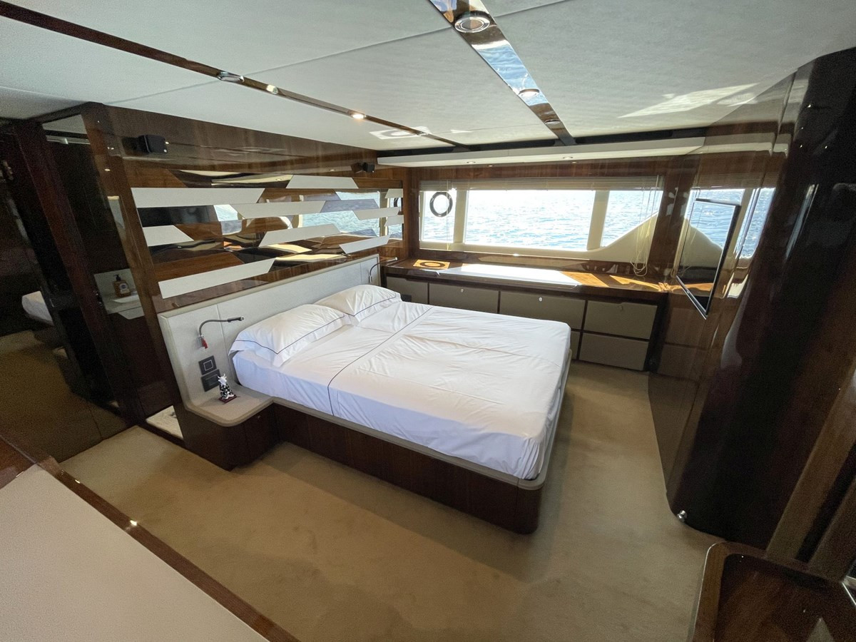 https://arconyachts.ams3.digitaloceanspaces.com/107109/conversions/large_4124291-optimize.jpg