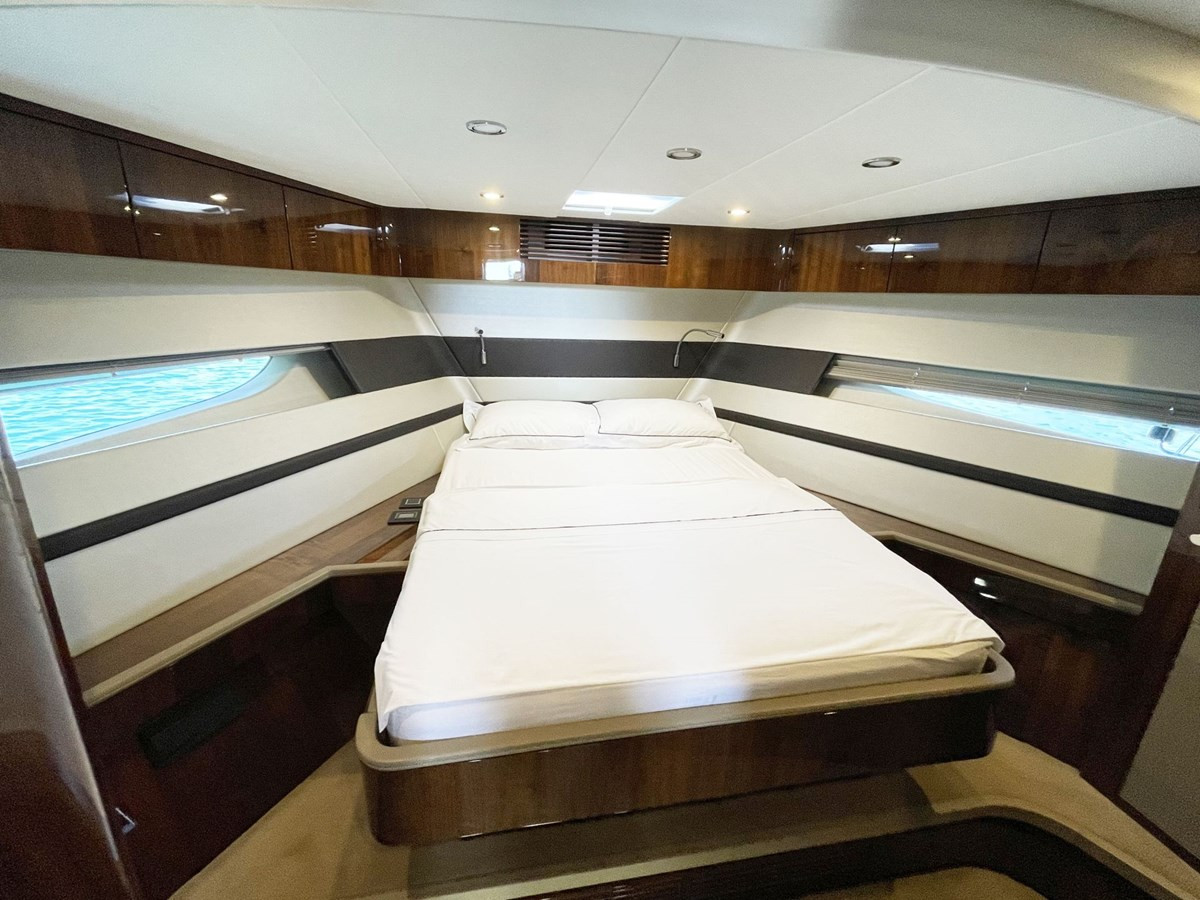 https://arconyachts.ams3.digitaloceanspaces.com/107120/conversions/large_4124295-optimize.jpg