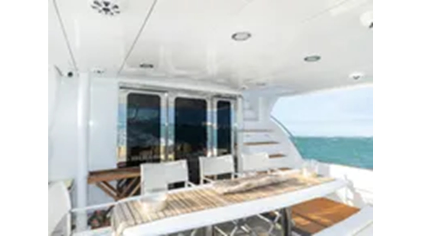 https://arconyachts.ams3.digitaloceanspaces.com/107306/conversions/large_4291646-optimize.jpg