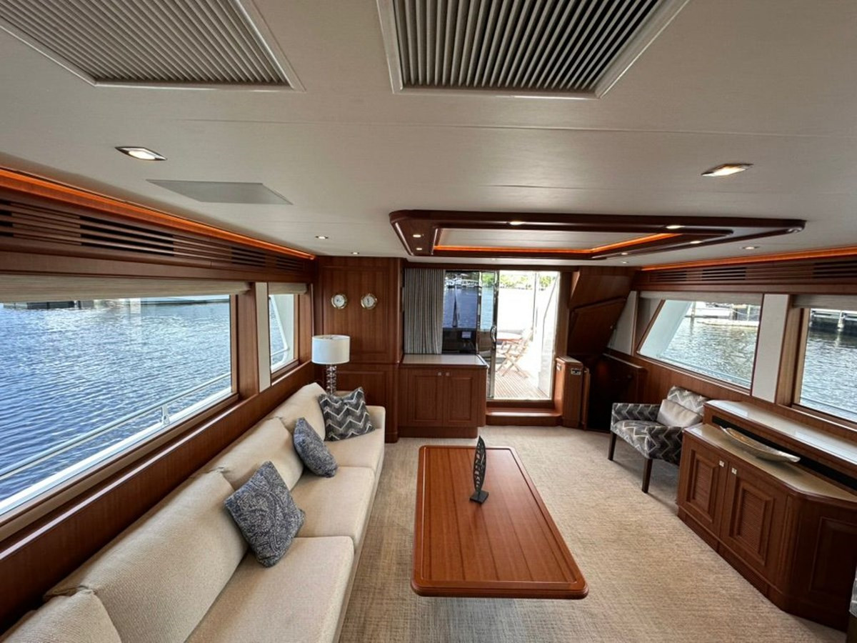 https://arconyachts.ams3.digitaloceanspaces.com/107476/conversions/large_4697955-optimize.jpg