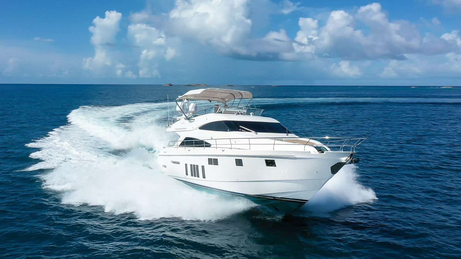 https://arconyachts.ams3.digitaloceanspaces.com/107586/conversions/large_4665729-optimize.jpg