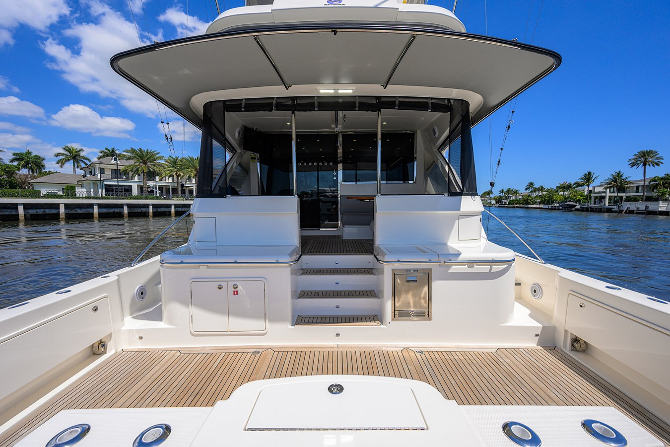 https://arconyachts.ams3.digitaloceanspaces.com/107602/conversions/large_4637941-optimize.jpg