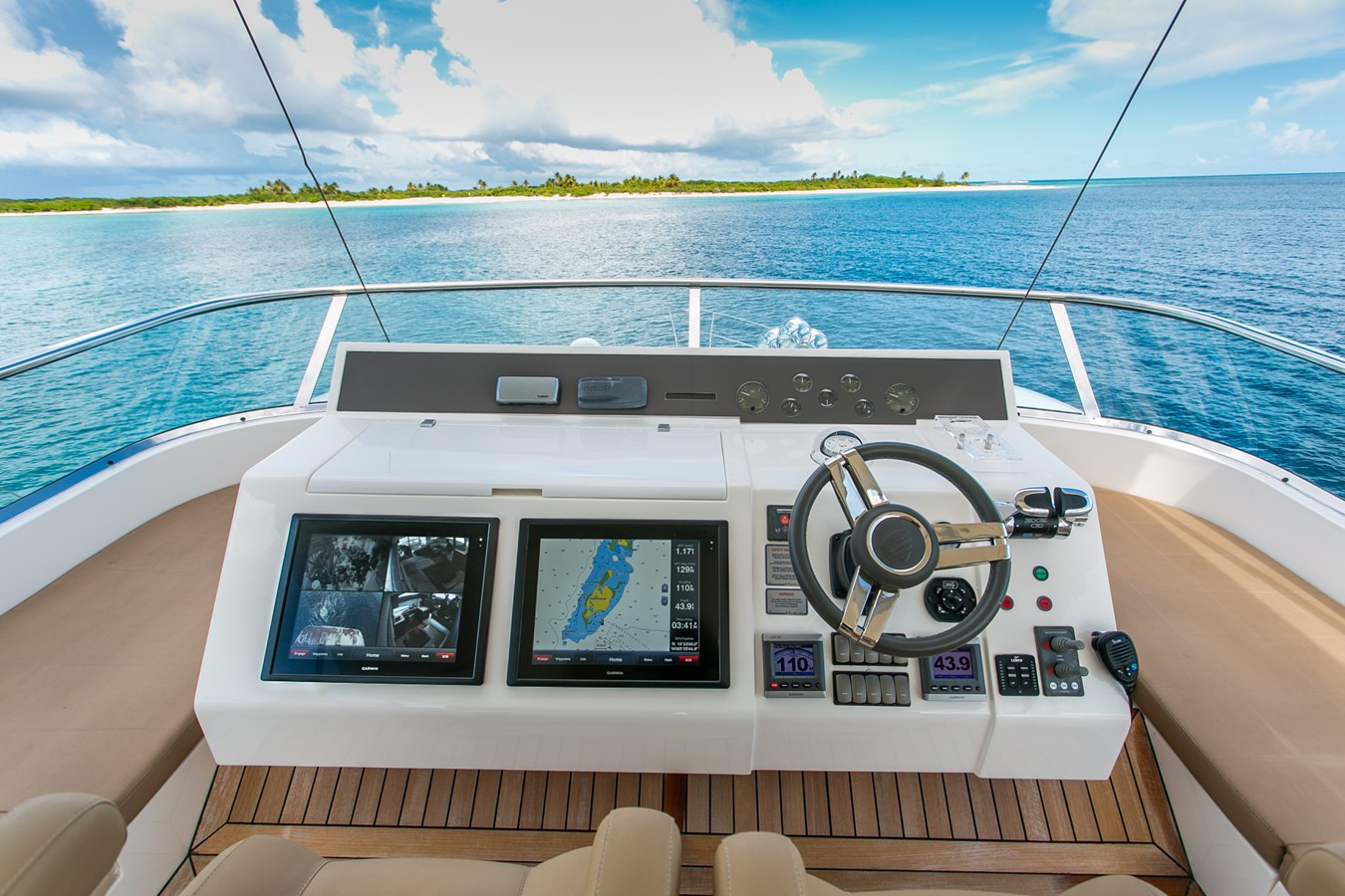 https://arconyachts.ams3.digitaloceanspaces.com/107619/conversions/large_4665741-optimize.jpg