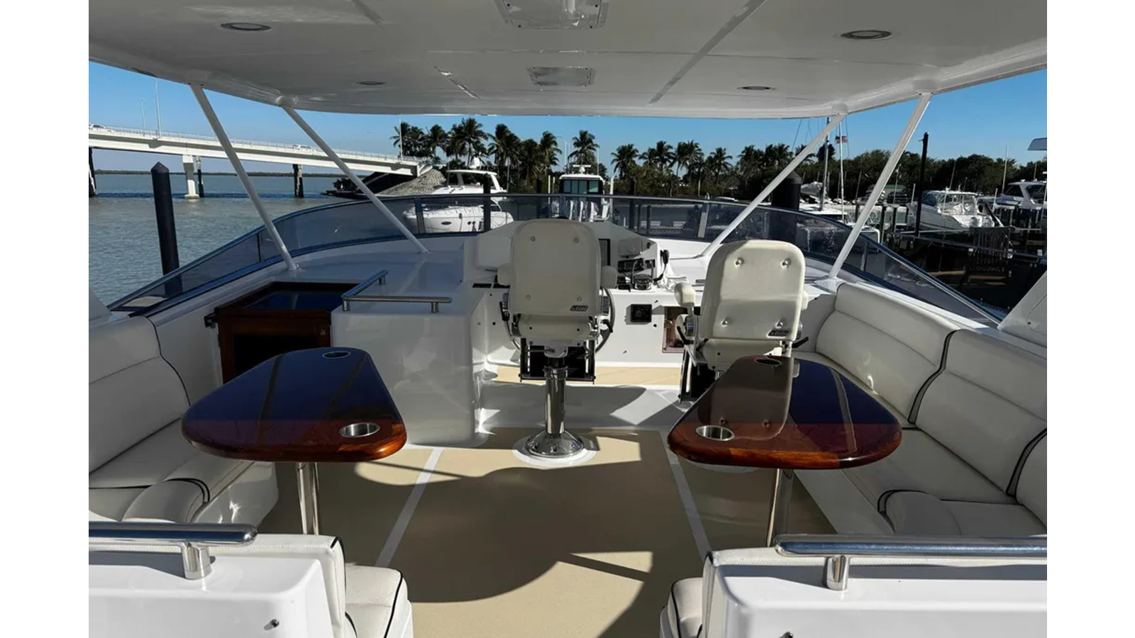 https://arconyachts.ams3.digitaloceanspaces.com/107831/conversions/large_4730813-optimize.jpg